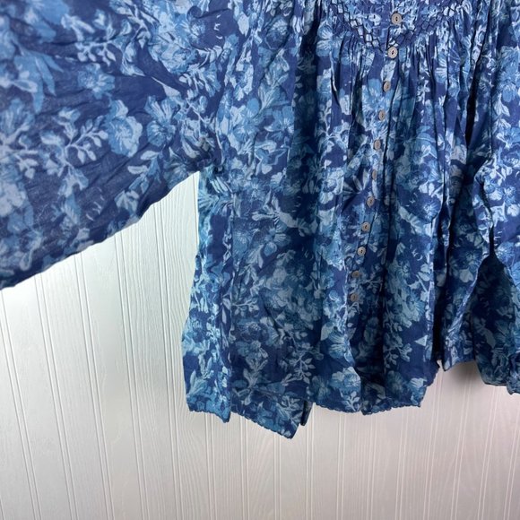 We The Free Flowy Floral Blouse Blue Print size Medium - Picture 3 of 9